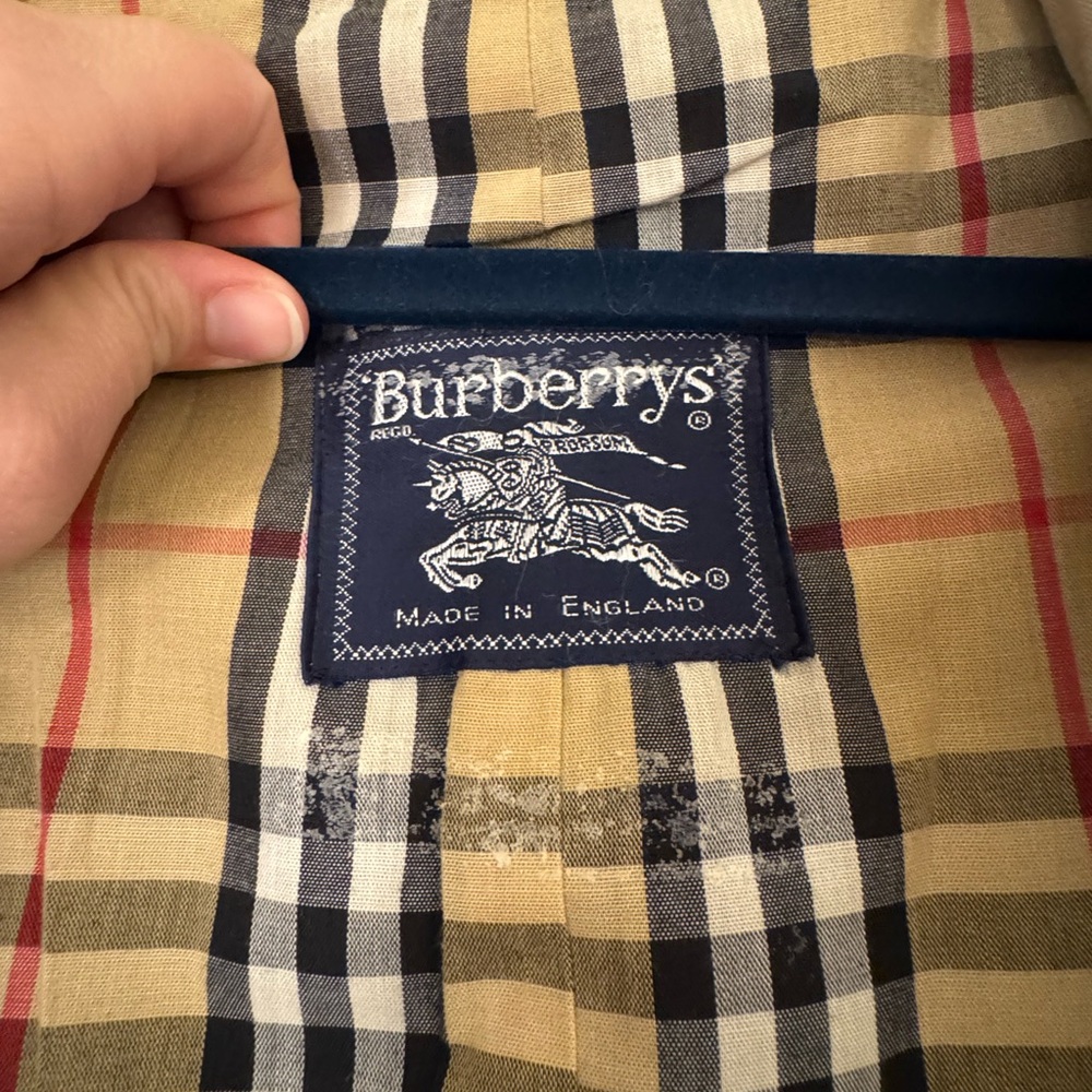 90s Burberry Beige Double-Breasted Trench Coat - Picture 7 of 11